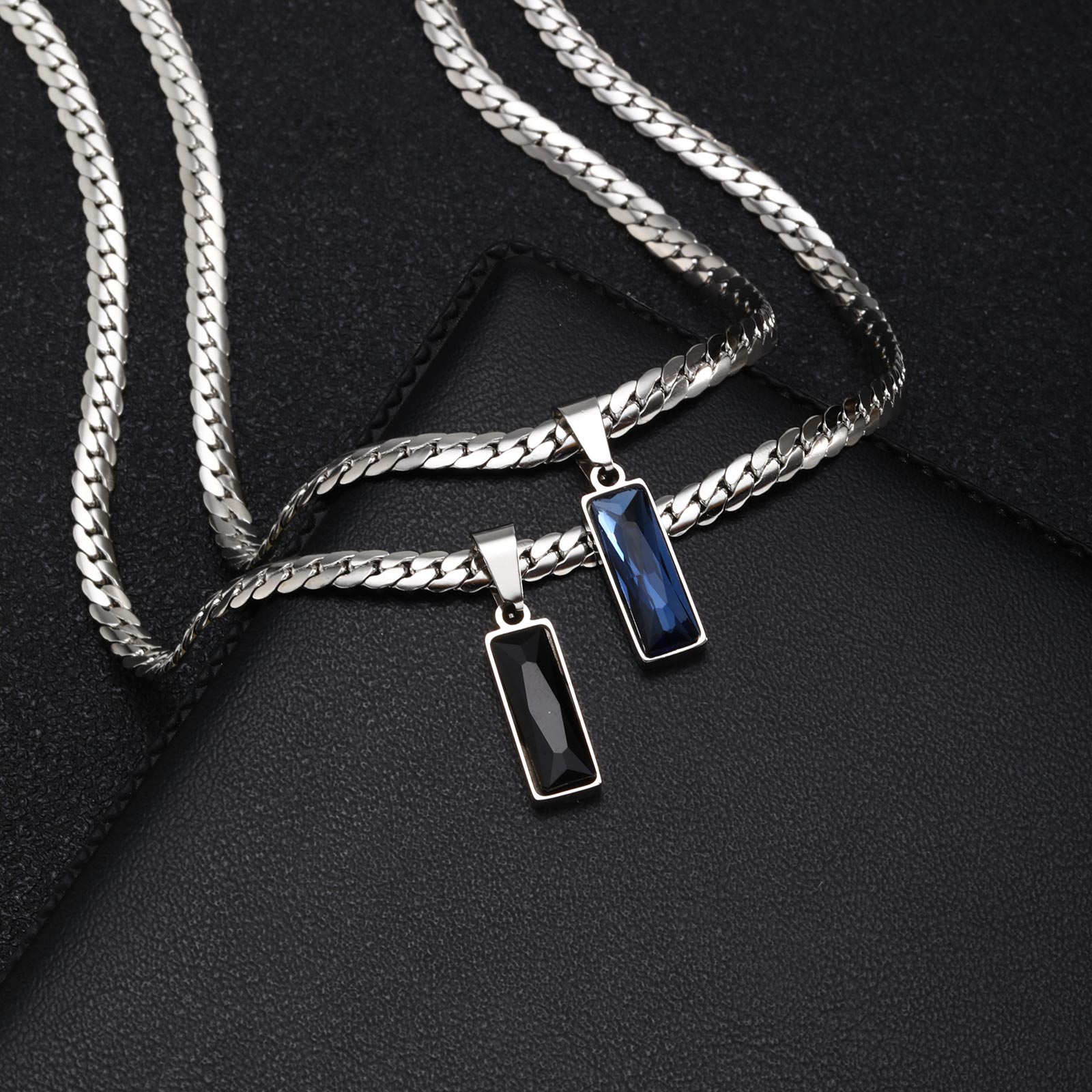 Kalung Liontin Batu Geometris  - Cuban Link Chain 12Mm ulasan dan harga